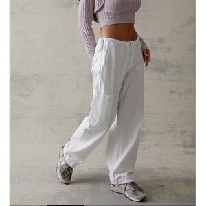 PACSUN white cargo parachute pants SzXS